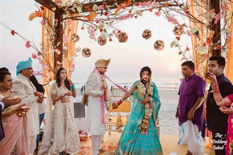 Vibrant Goa Wedding With Majestic Sunset Views During The Pheras! | WedMeGood