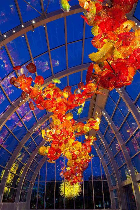 Where to See the Out-of-This-World Glass Art of Dale Chihuly – Fodors Travel Guide