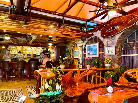 Mama's Fish House in Maui - Best Review - Go Ahead Foodies