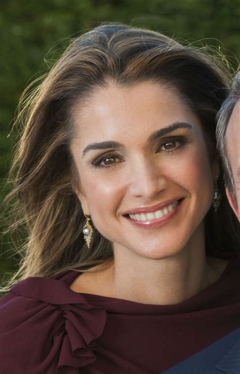 Pin by Lou de Marie on Queen Rania of Jordan | Queen rania, Beauty, Royal queen