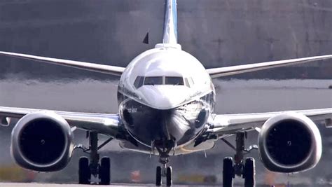 The Boeing 737 MAX 8 successfully completes first flight - Aviation24.be