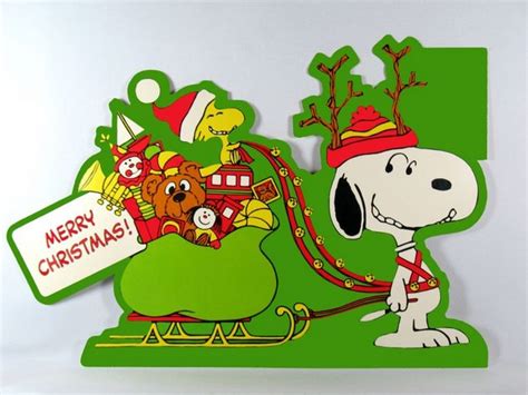 Snoopy Christmas Wall Decor | snoopn4pnuts.com