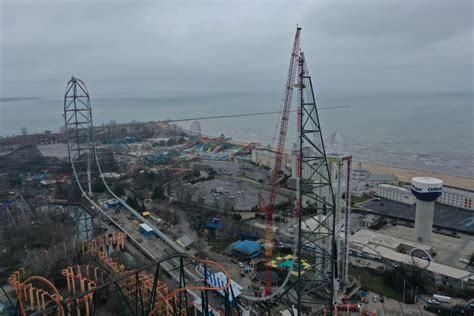 Top Thrill Dragster from Cedar Point gets closer to completion with 420-foot coaster tower