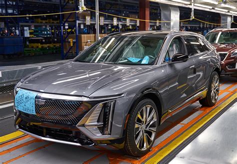 The New 2023 Cadillac LYRIQ, The Luxury Electric SUV, Debuts In ...