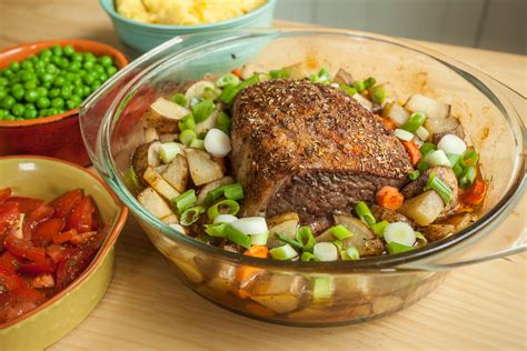 What Are Good Side Dishes for a Pot Roast Dinner? | eHow