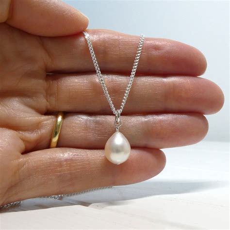 Teardrop Pearl Pendant | Pearl Jewellery UK | Biba & Rose