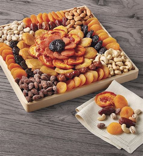 Deluxe Holiday Mixed Nuts Gift Tin | Harry & David