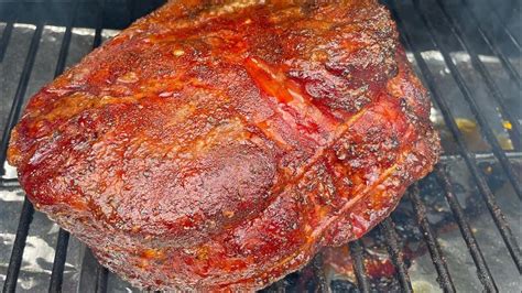 Traeger Boston Butt Pork Shoulder Pulled Pork - YouTube