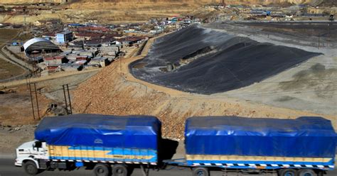 Several dead as bus carrying mine workers plunges in Peru | News | Al Jazeera