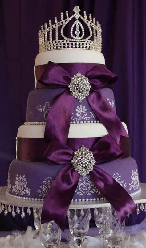 Pin by Giselle on Purpura | Round wedding cakes, Purple wedding cake, Royal purple wedding