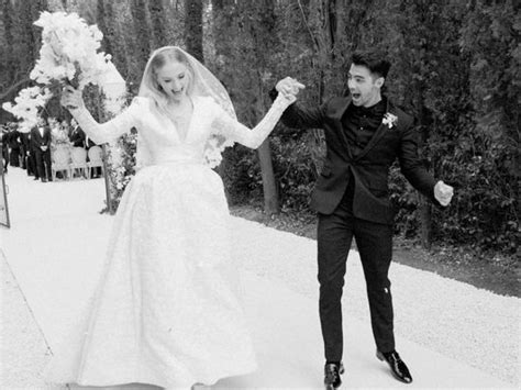 Photos: Sophie Turner and Joe Jonas share never-before-seen pictures from 2019 wedding in France ...