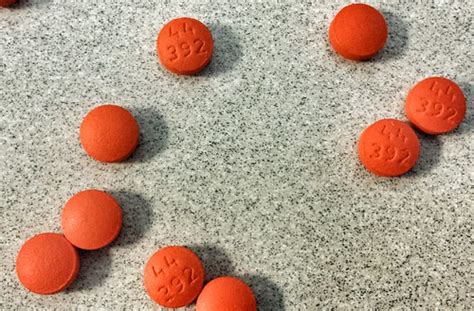 Ibuprofen 200 mg pills | Orange is the fastest color! | Flickr