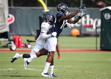 Rookie receiver Nico Collins catching on with Texans teammates