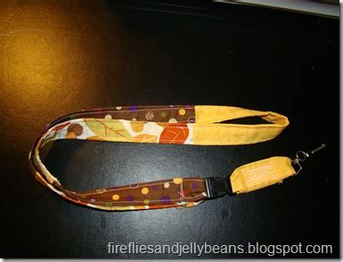 Fireflies and Jellybeans: How to Make a Lanyard