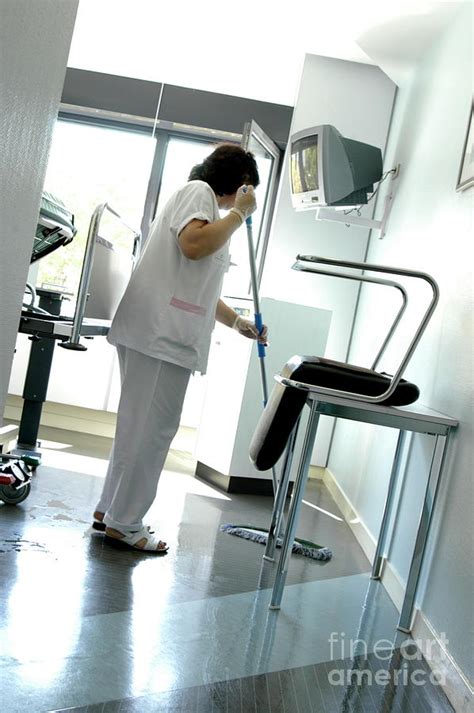 Cleaning Hospital Room Photograph by Aj Photo/hop Americain/science ...