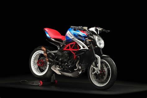 MV Agusta Dragster 800 RR America, An Homage to the Past - Asphalt & Rubber