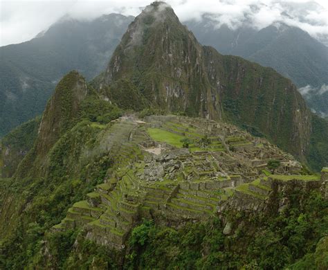 File:Machu Picchu mosaic picture - december 2006.JPG - Wikimedia Commons