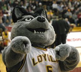 Loyola (Chicago) Ramblers mascot, LU Wolf | Valpo