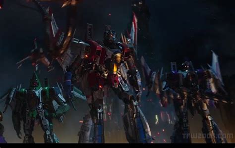 Transformers: Bumblebee - Designing G1 Featurette #JoinTheBuzz - Transformers News - TFW2005