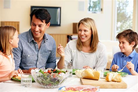 Cenas familiares, ¡conecta con tus hijos! | Cena familiar, Comidas ...