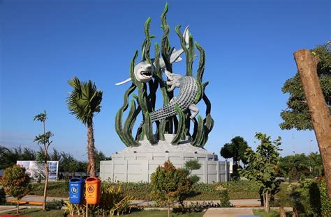 5 Patung dan Monumen Ikonik di Surabaya, Keren untuk Foto-Foto! : Okezone Lifestyle