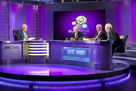 Pundit Eamon Dunphy has last word as he exits RTE for pastures new - after 40 years at ...