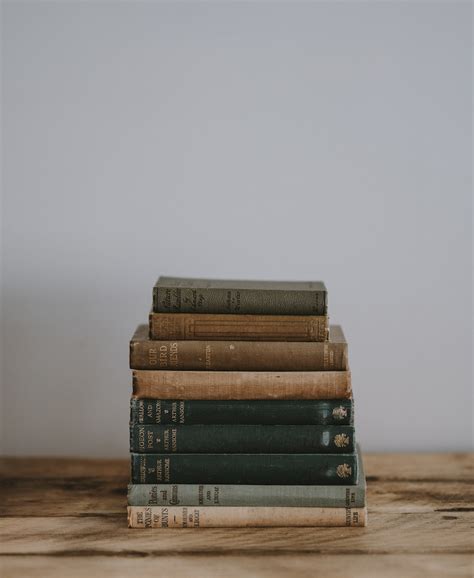 Stack Of Books Wallpapers - Wallpaper Cave