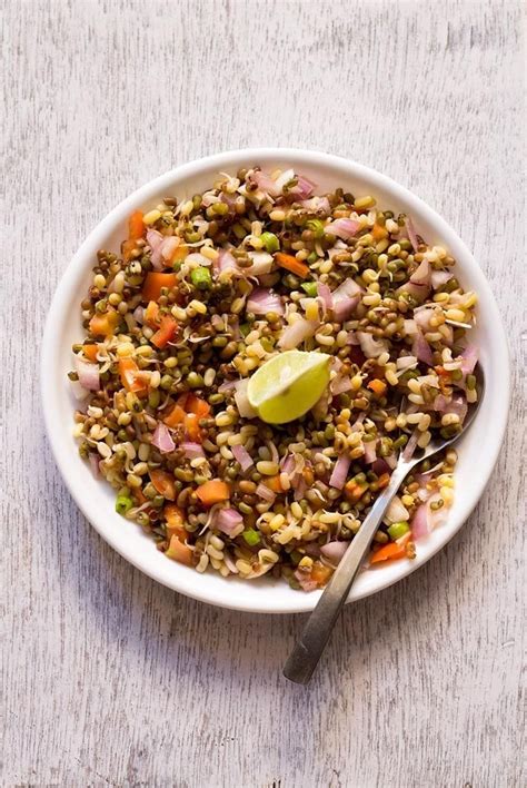 Sprouts Salad | Sprouted Moong Salad (Easy & Healthy)