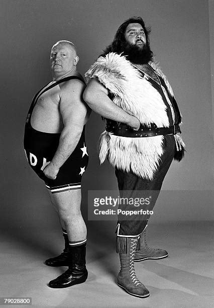 15 Giant Haystacks Wrestler Stock Photos, High-Res Pictures, and Images ...