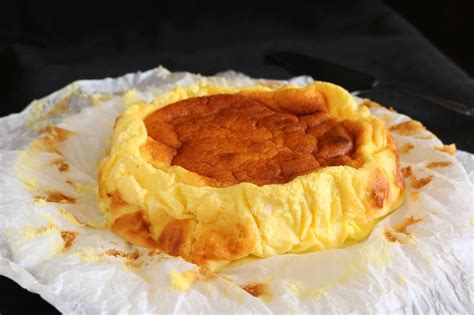 Tarta de yogur griego esponjoso, sin gluten, al horno - Recetas Fácil con Bela en 2021 | Tarta ...