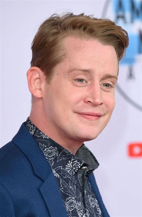 Macaulay Culkin Life, Net Worth, Height, Achievements, Body Measurements - World Celebrity