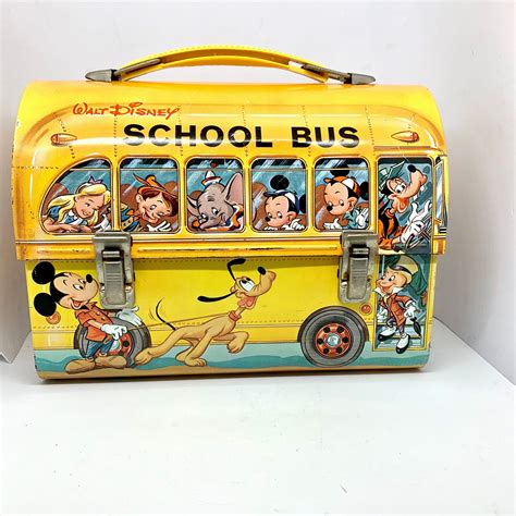 I used to have this lunch box. I don't think it was ever this nice, but it did have a thermos ...