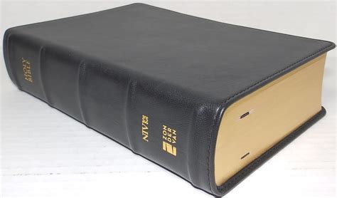 The Bible Hunter: Zondervan NIV Giant Print Compact Bible