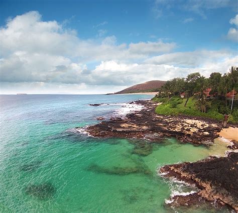 Best Aerial Ocean Views over Maui Hawaii - Molokini Crater