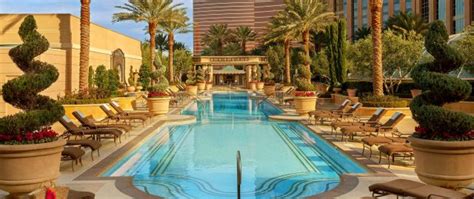 The Palazzo® Las Vegas Pools | Las Vegas Hotel Pools