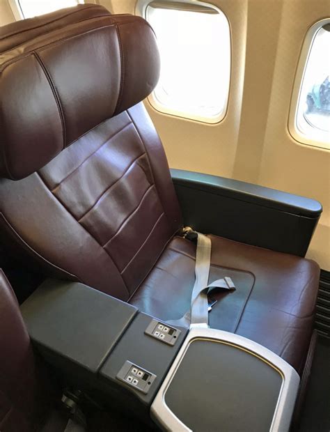 Review: Qantas Boeing 737 Business Class - The High Life