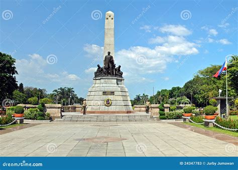 Dr. Jose Rizal Monument editorial stock photo. Image of hero - 24347783