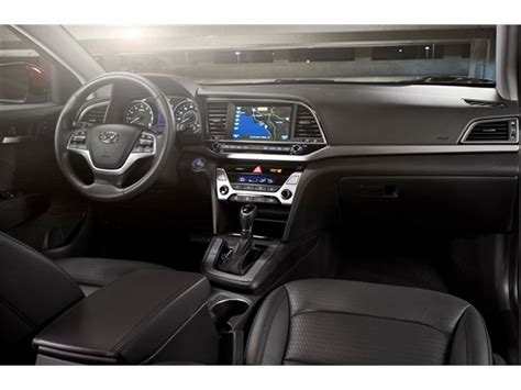 2017 Hyundai Elantra: 86 Interior Photos | U.S. News