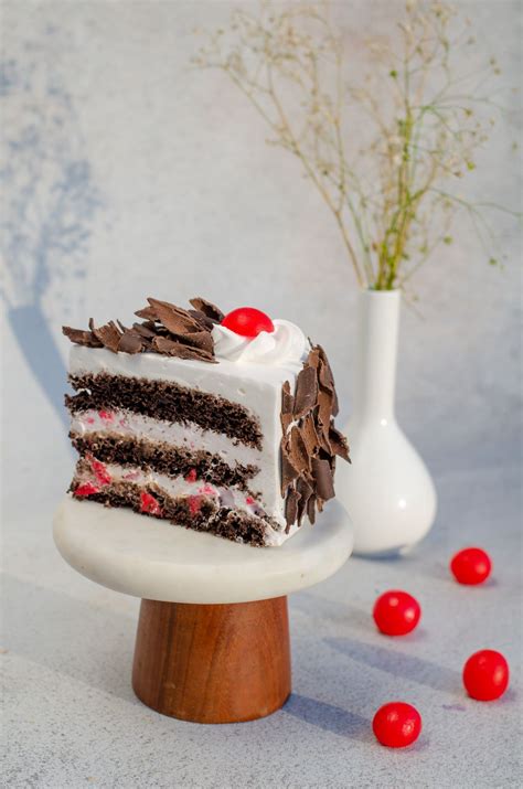 Order Black Forest Eggless Pastry Cake Online