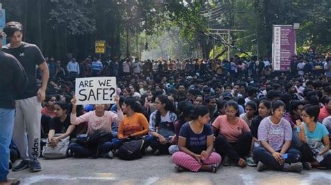 3 men harass IIT-BHU woman student, trigger demand for ‘closed campus’ - Hindustan Times