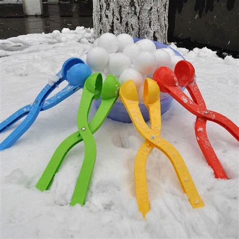 Snowball Maker For A Thrilling Snow Fight - Best 2022 - MOLOOCO