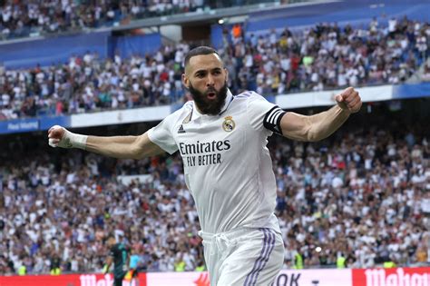 Karim Benzema firmó por tres temporadas con Al Ittihad de Arabia Saudita