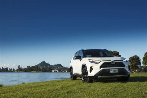 2022 Toyota RAV4 XSE Hybrid review - NZ Autocar