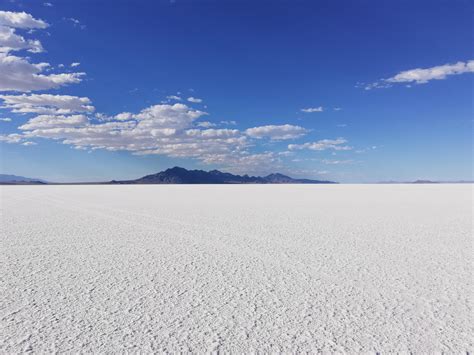 Bonneville Salt Flats Sunset / An Other-Worldly Night Out at Bonneville ...