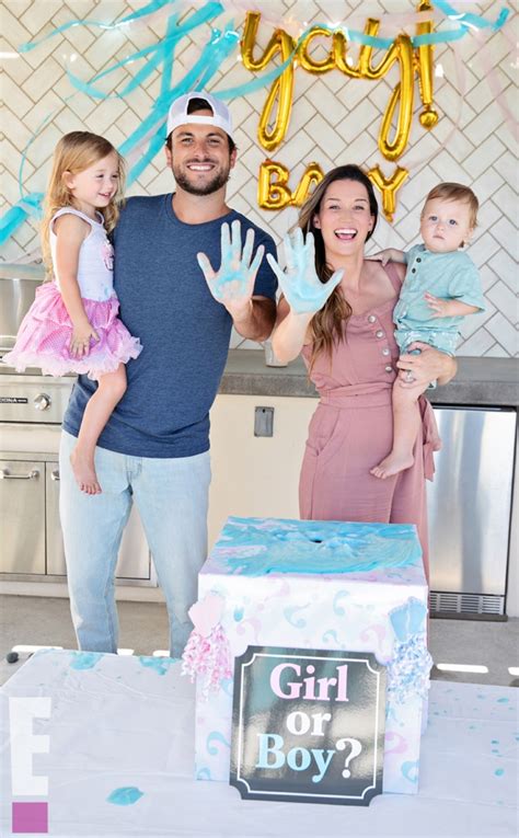 16 Gender Reveal Photoshoot Ideas to Inspire You in 2024