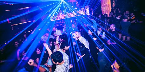 Music, Pubs, and Clubs: Nightlife Must-Dos in Hong Kong - Travelogues from Remote Lands