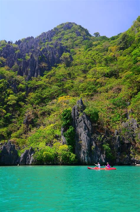 The Nomadic Pinoy: Kayaking on Bacuit Bay | Kayaking, Day tours, Palawan