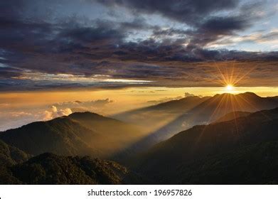 146,242 Image Of Sunrise Over Mountains Images, Stock Photos & Vectors | Shutterstock