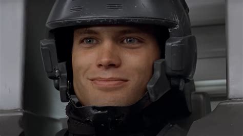 Deleted Starship Troopers Scenes That You Never Knew Existed