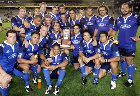 Blues team | Blues players gather for a team photo at the co… | Flickr